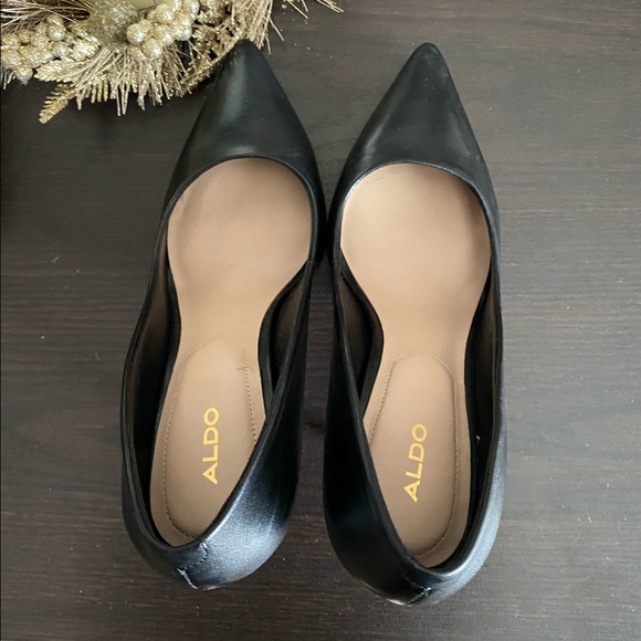 Steve Madden Stecy Leather Pumps - Picture 4 of 6